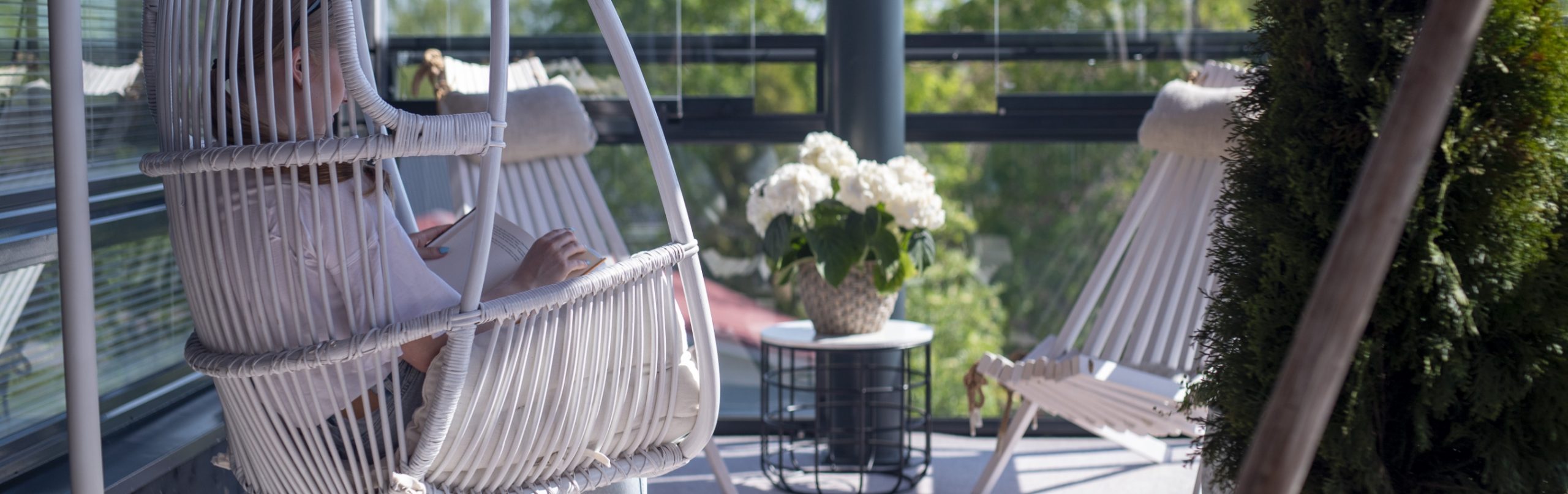 Balkonserin visio: turvalliset, toimivat ja viihtyisät parvekkeet.